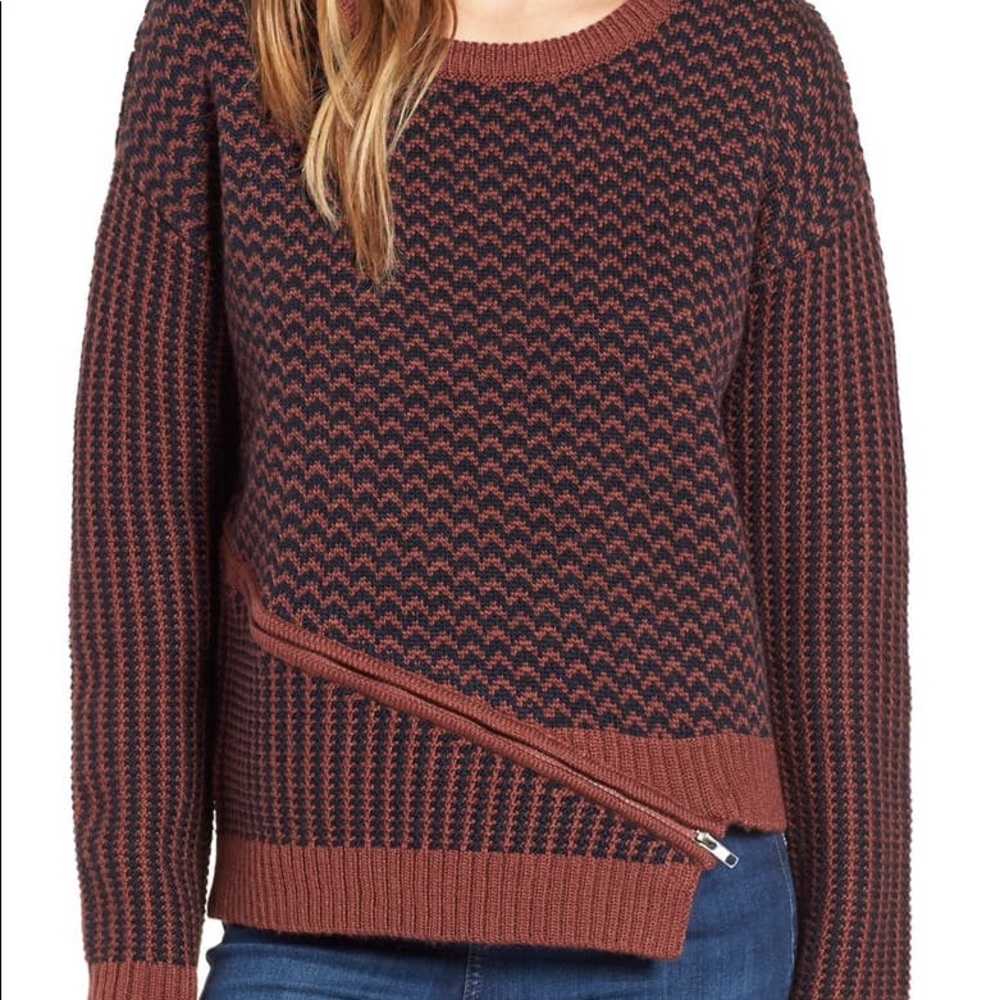 NWOT ASTR sweater with zipper